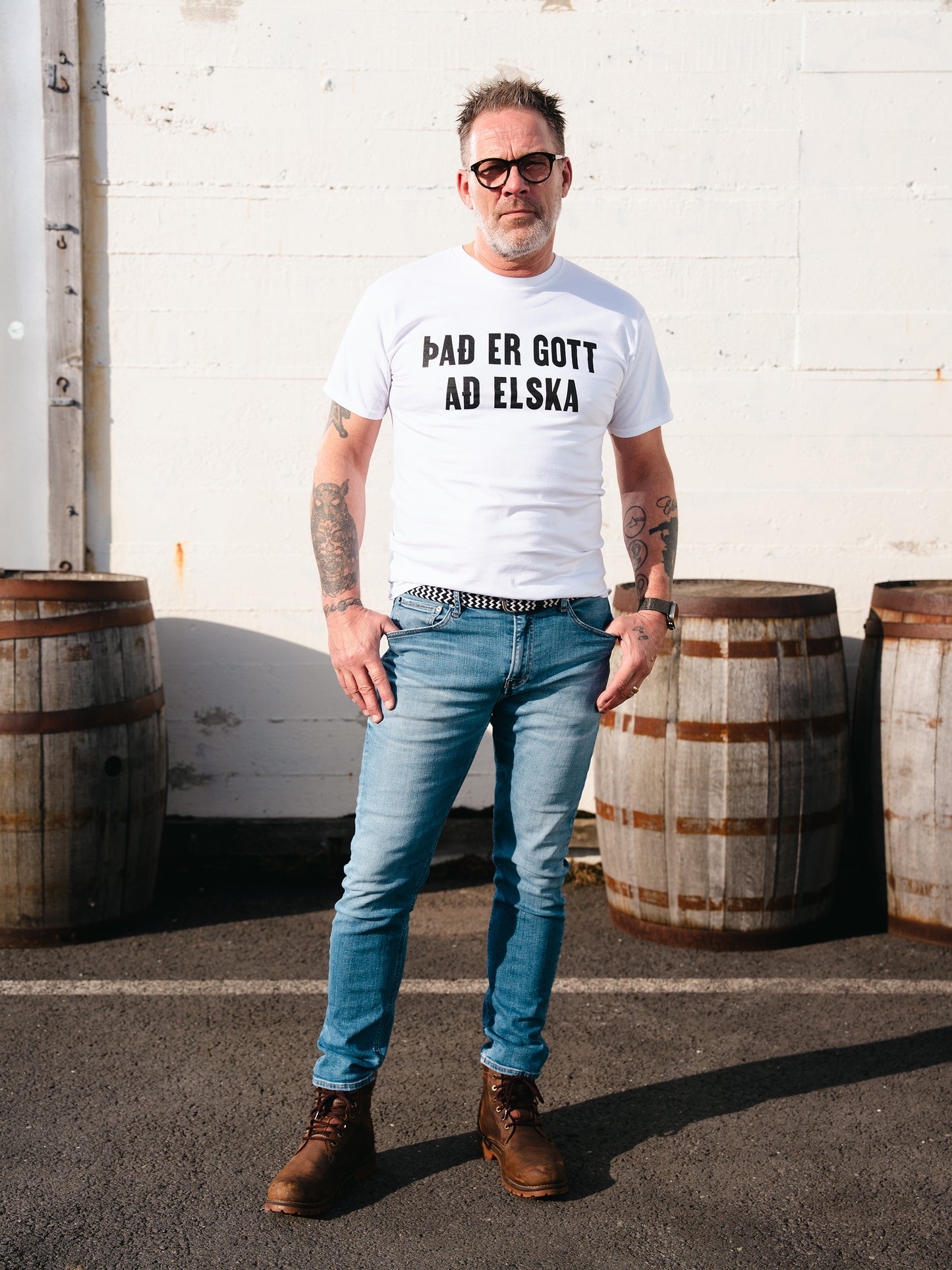 Það er gott að elska – Bolur